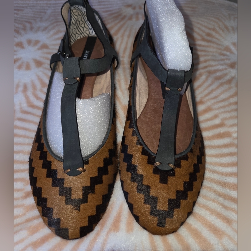 Matt Bernson Zigzag Patterned Flats in Brown and Black